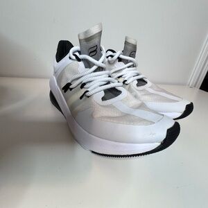 Fabletics Palms Performance Sneaker